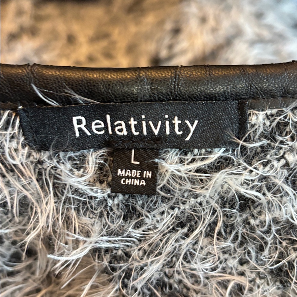 Relativity, black/white cardigan sweater, L - Picture 3 of 3